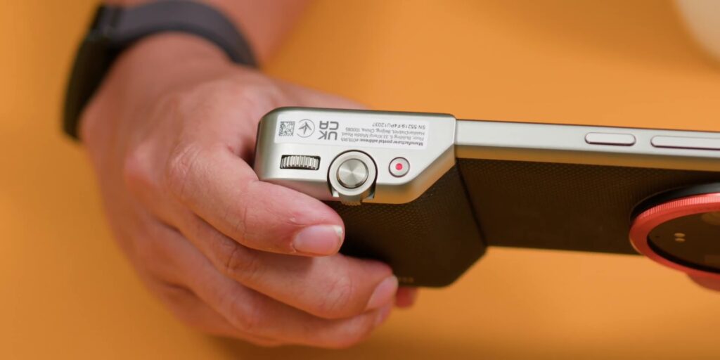 Xiaomi 14 Ultra: Best Smartphone For Video? π€ All Features Explained 5 2.2 grip buttons