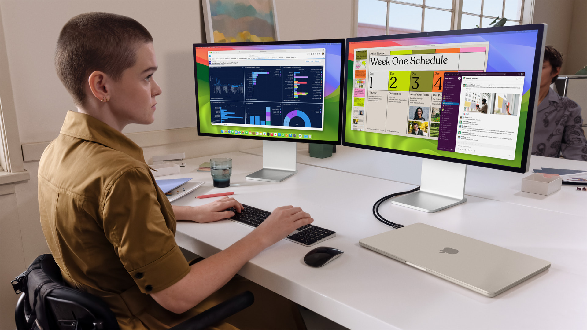 Apple Unveils the New 13-inch and 15-Inch MacBook Air with the Powerful M3 Chip 3 Apple MacBook Air External Monitors