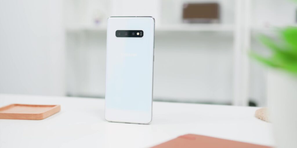1.1 slim phone