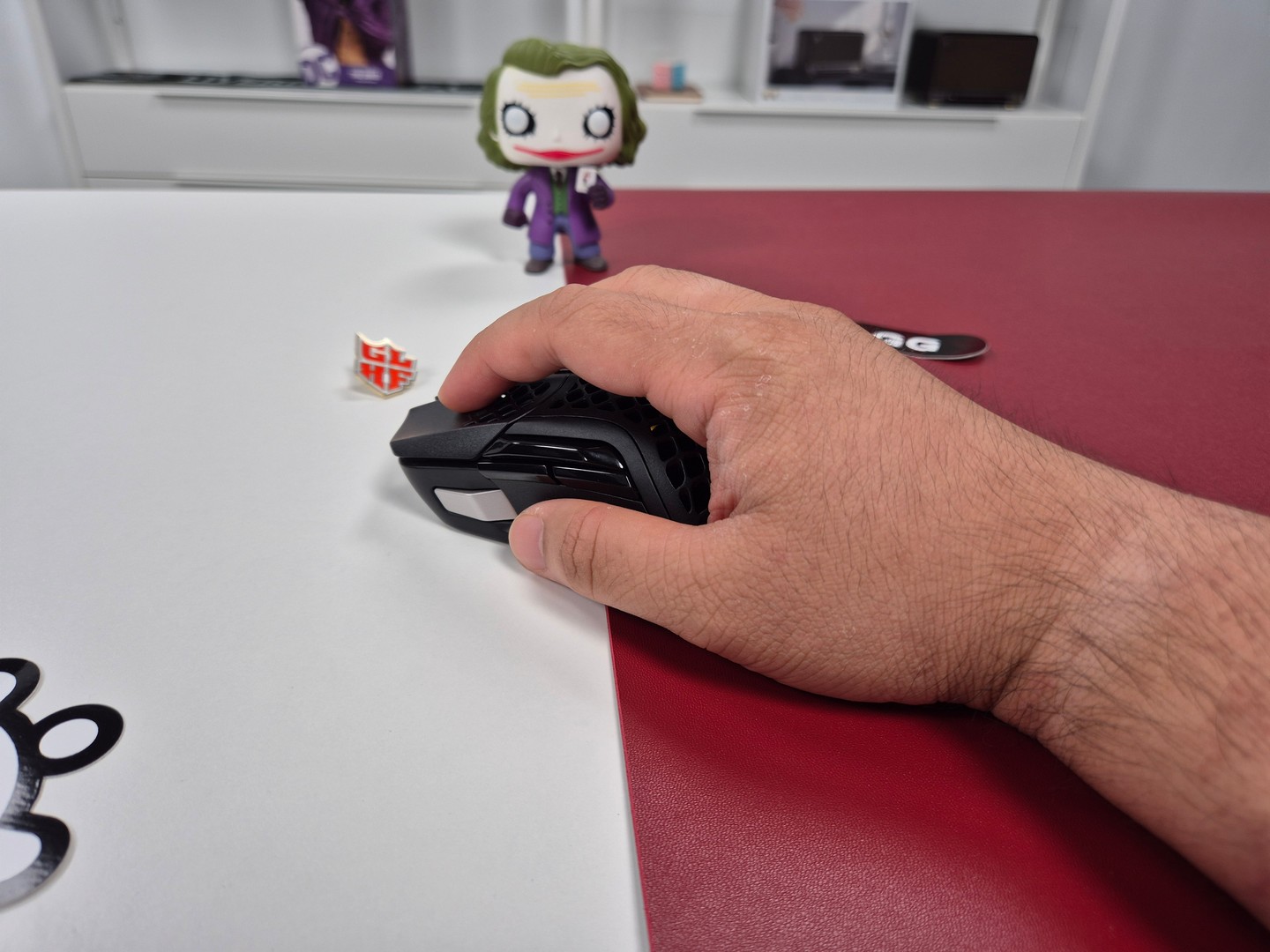 SteelSeries Aerox 5 Wireless Mouse Review: A Featherweight Contender with Caveats 2 SteelSeries Aerox 5 Wireless 5