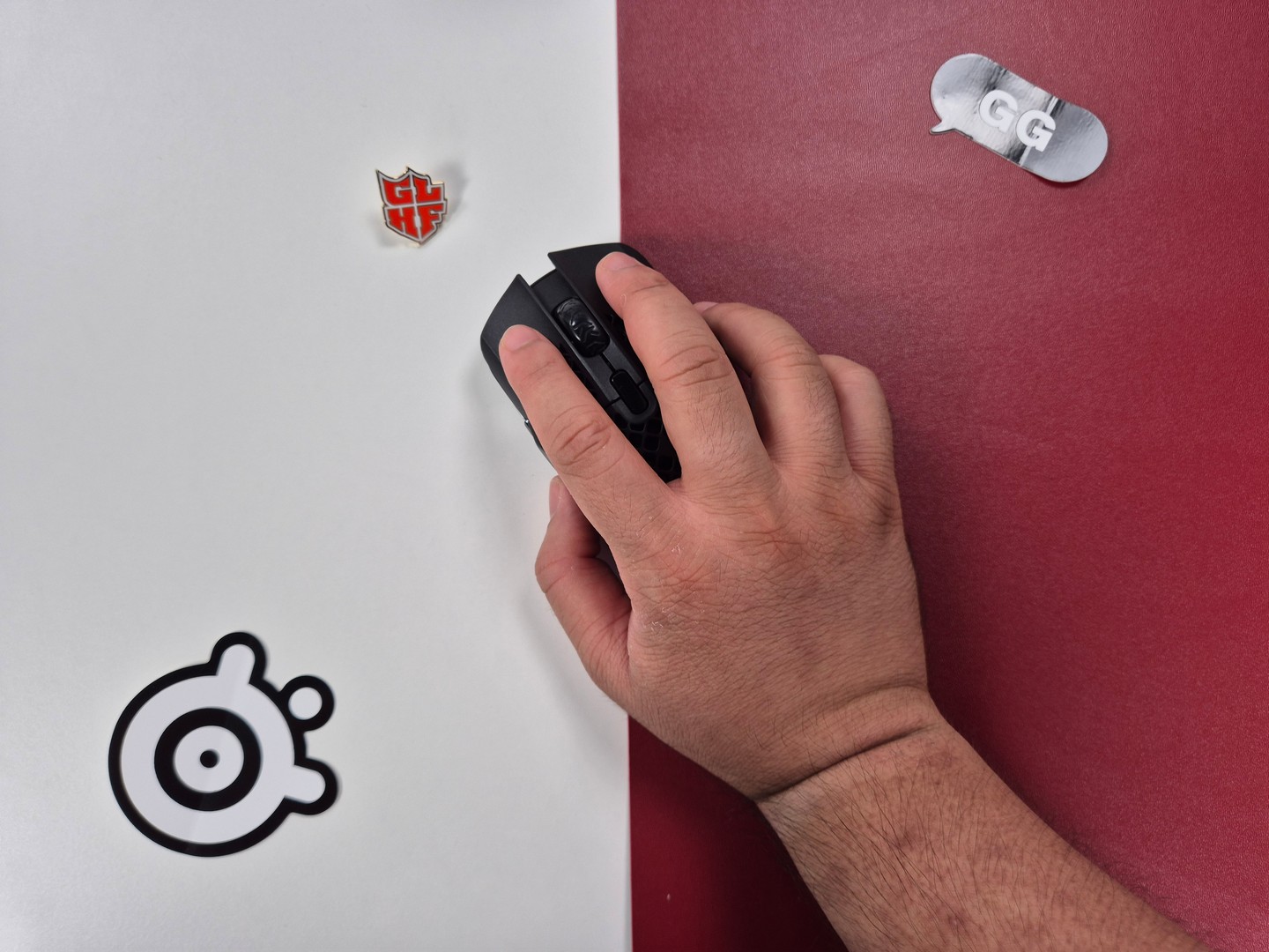 SteelSeries Aerox 5 Wireless Mouse Review: A Featherweight Contender with Caveats 3 SteelSeries Aerox 5 Wireless 6