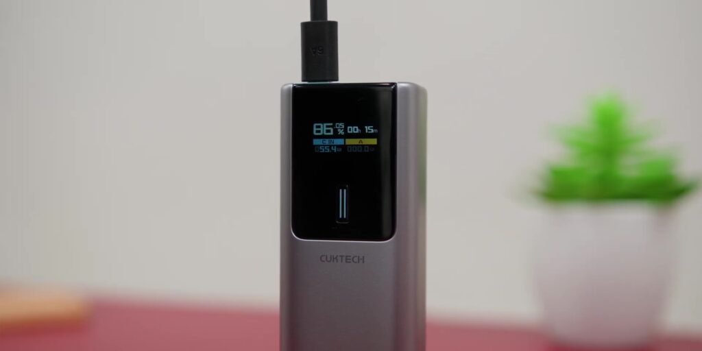 2.2 screen showing voltage
