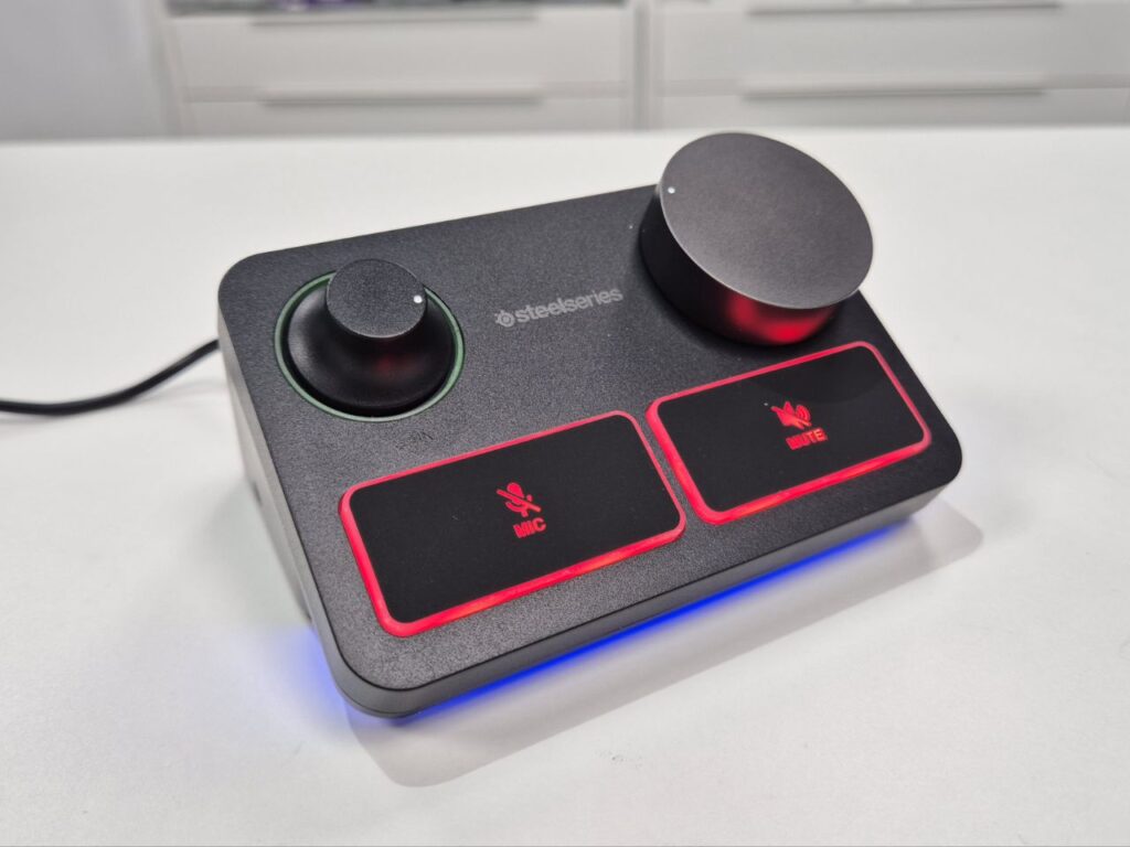 SteelSeries Alias Pro Review Mixer 1