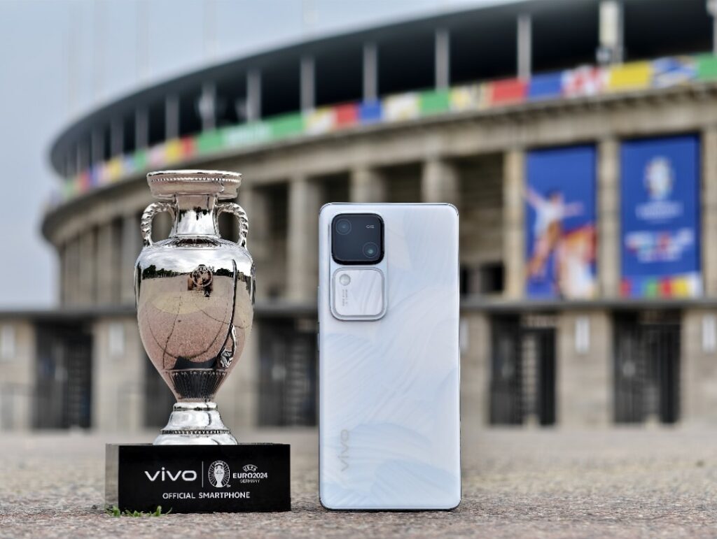 vivo Malaysia Brings UEFA EURO 2024 Excitement to Universities Across Malaysia 2 UEFAEURO2024vivoV305G copy 1027x773