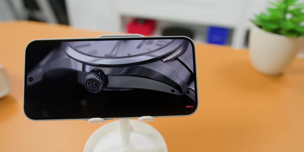 Nothing Phone (2a) Plus: "Nothing" Different? 🤔 13 2.6 deep blacks