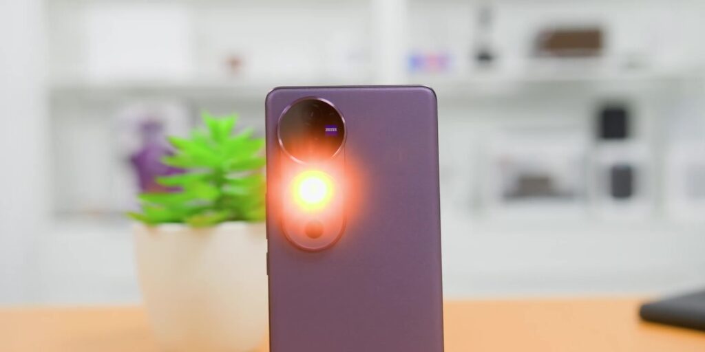 3.2 aura light