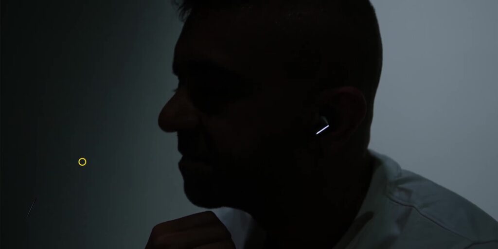 8 TIPS You Must Know About The Samsung Buds3 Pro (+3 Hidden Features!) 6 1.5 lights up in the dark