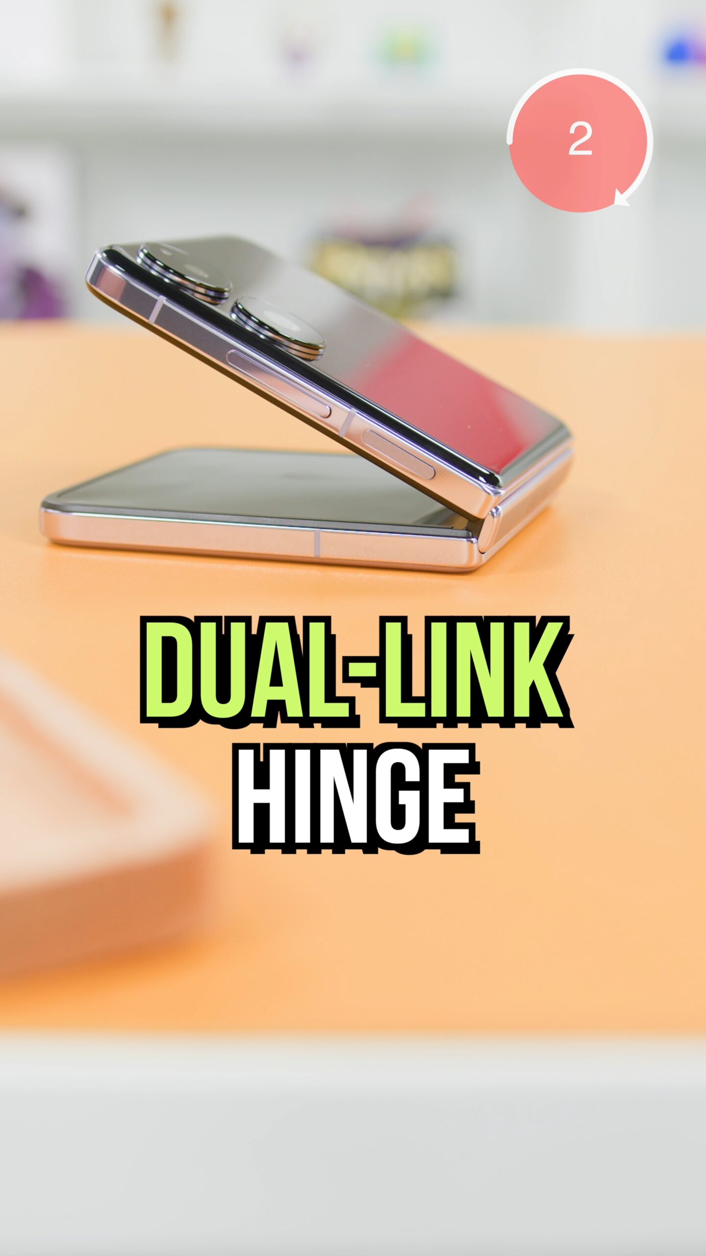 Xiaomi Mix Flip: 4 Reasons Why It’s Flipping Awesome 3 VideoCapture 20241018 161810 scaled
