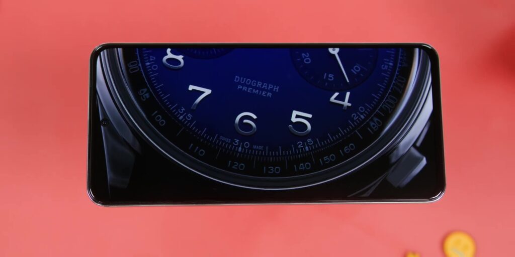 3.1 amoled display
