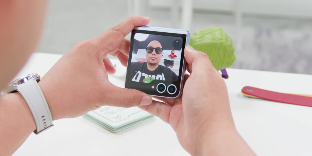 2.4 cover screen cam