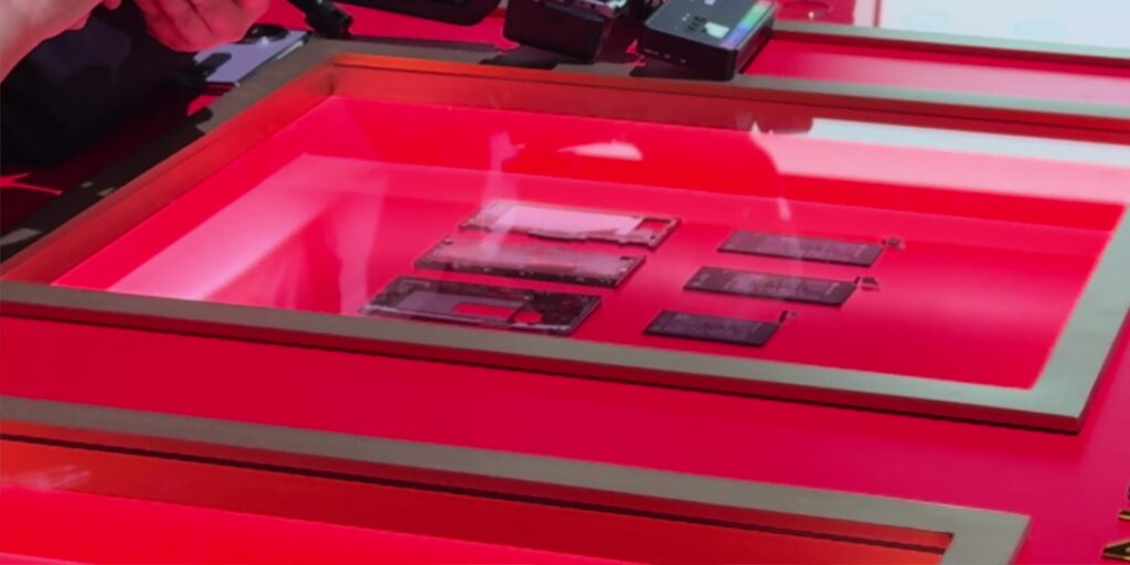 2.2 thin battery display