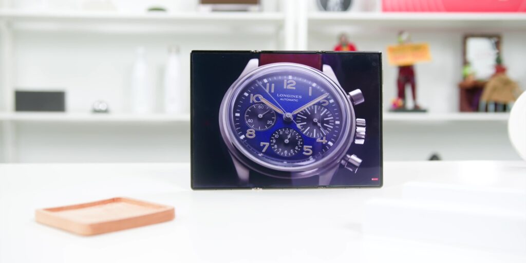 4.1 edge to edge display