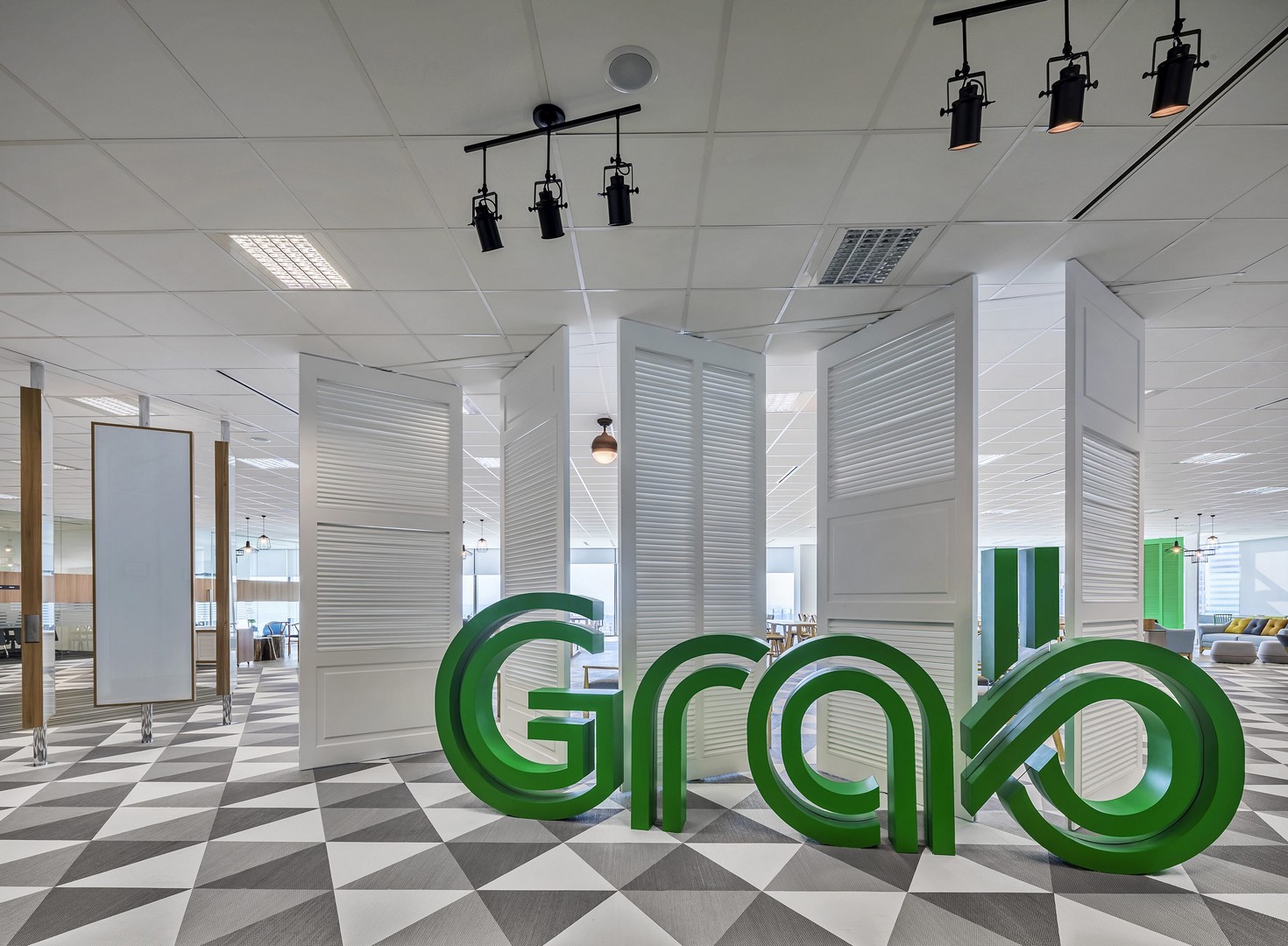 Grab and GoTo Accelerate Merger Talks, Aiming for 2025 Deal