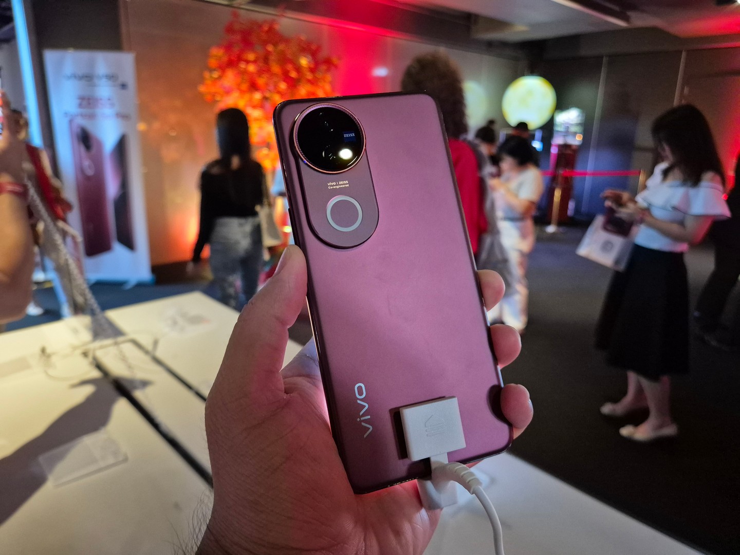 vivo V50 Officially Launched in Malaysia, Taking Visuals to New Heights 3 vivo V50 3