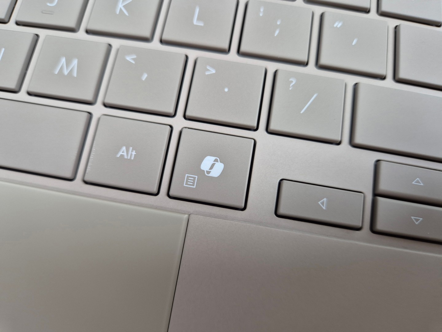 ASUS Zenbook A14 (UX3407Q) Review: Lightweight Elegance Meets AI-Enhanced Productivity 12 ASUS Zenbook A14 UX3407Q Review Copilot Key