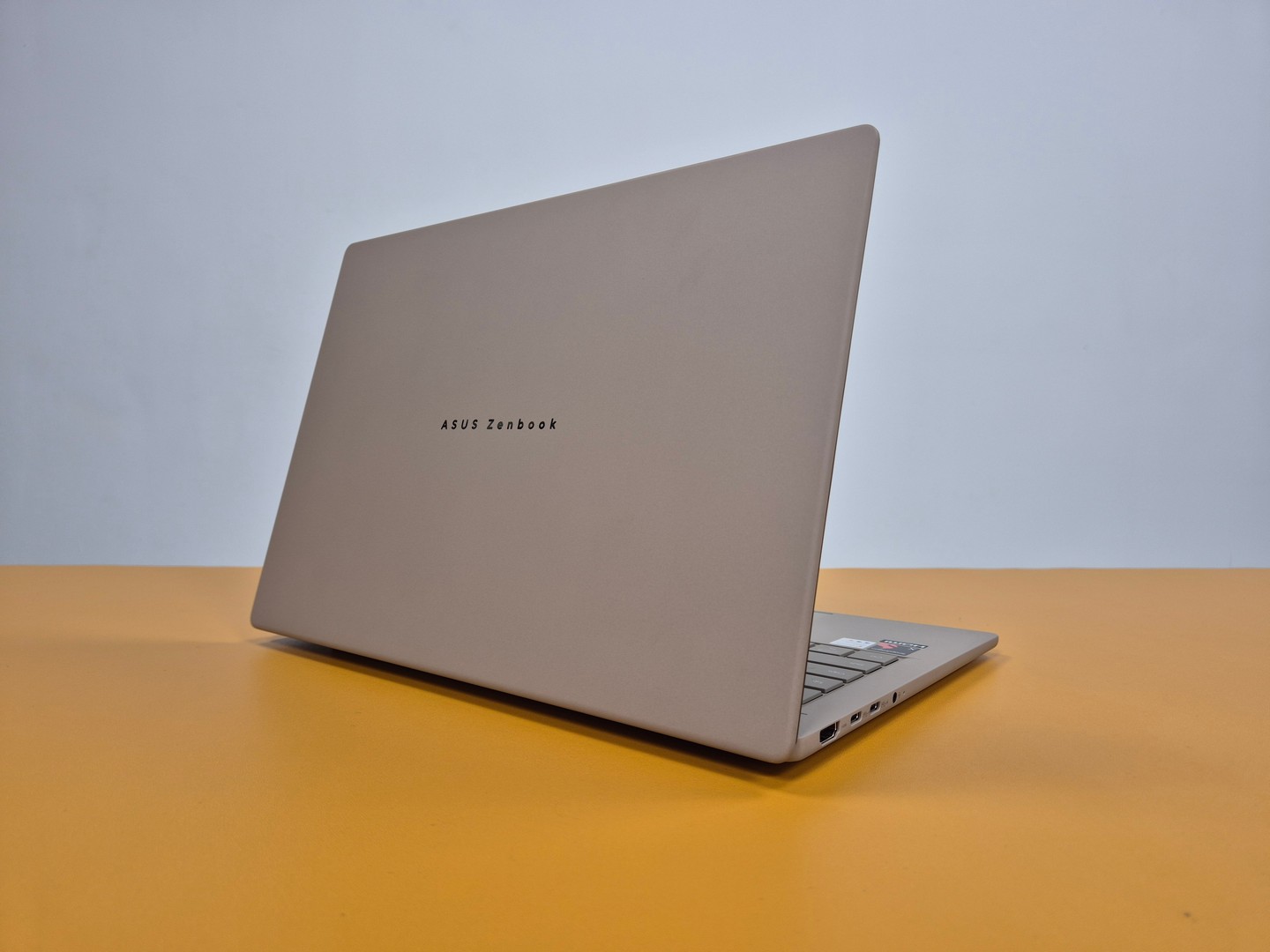 ASUS Zenbook A14 (UX3407Q) Review: Lightweight Elegance Meets AI-Enhanced Productivity 3 ASUS Zenbook A14 (UX3407Q) Review Back