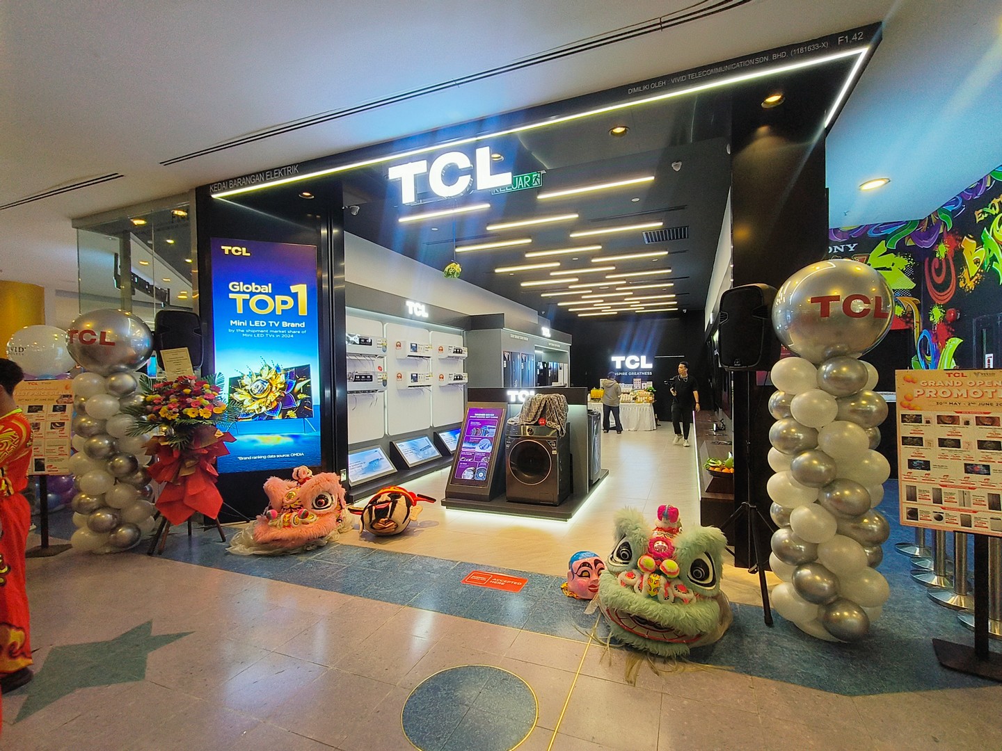 TCL Launches First Brand Store in Malaysia, Bringing Cutting-Edge Technology to Consumers 1 TCL First Store - Sunway Pyramid