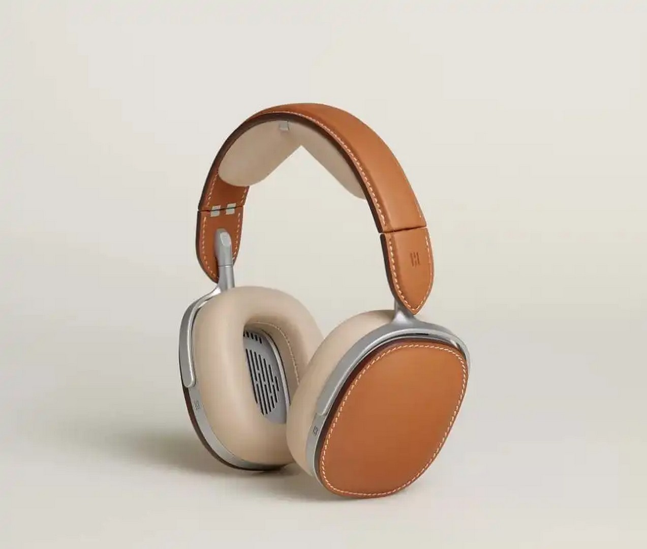 Hermès Just Launched Headphones That Cost RM64,000 1 Hermès Ateliers Horizons