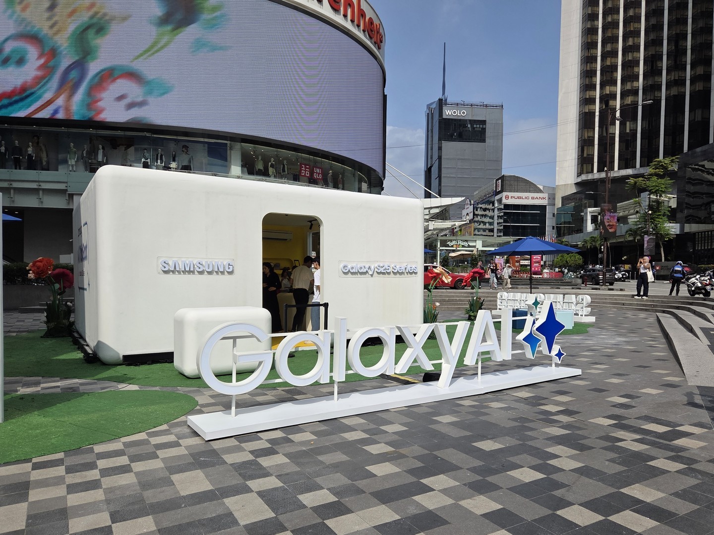 Samsung Unveils Gemini AI TalkSpot: A Glimpse into the Future of Everyday Living 1 Samsung AI TalkSpot