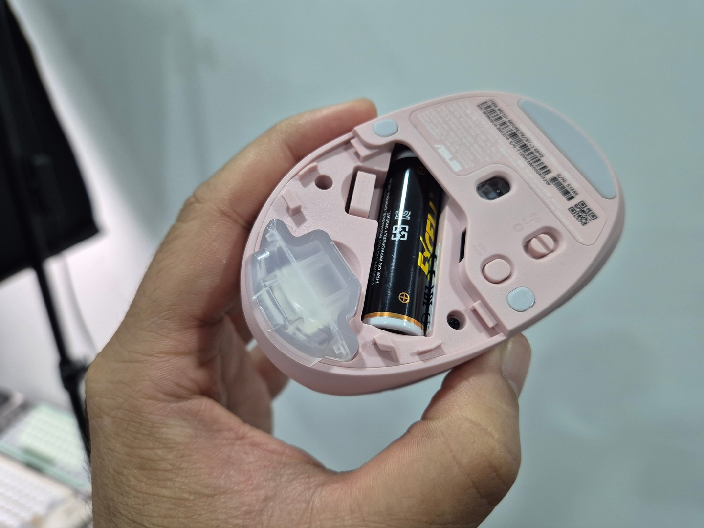 ASUS Launches the New ASUS Fragrance Mouse with a Buy 1 Free 1 Promo 2 ASUS Fragrance Mouse MD101 Compartment