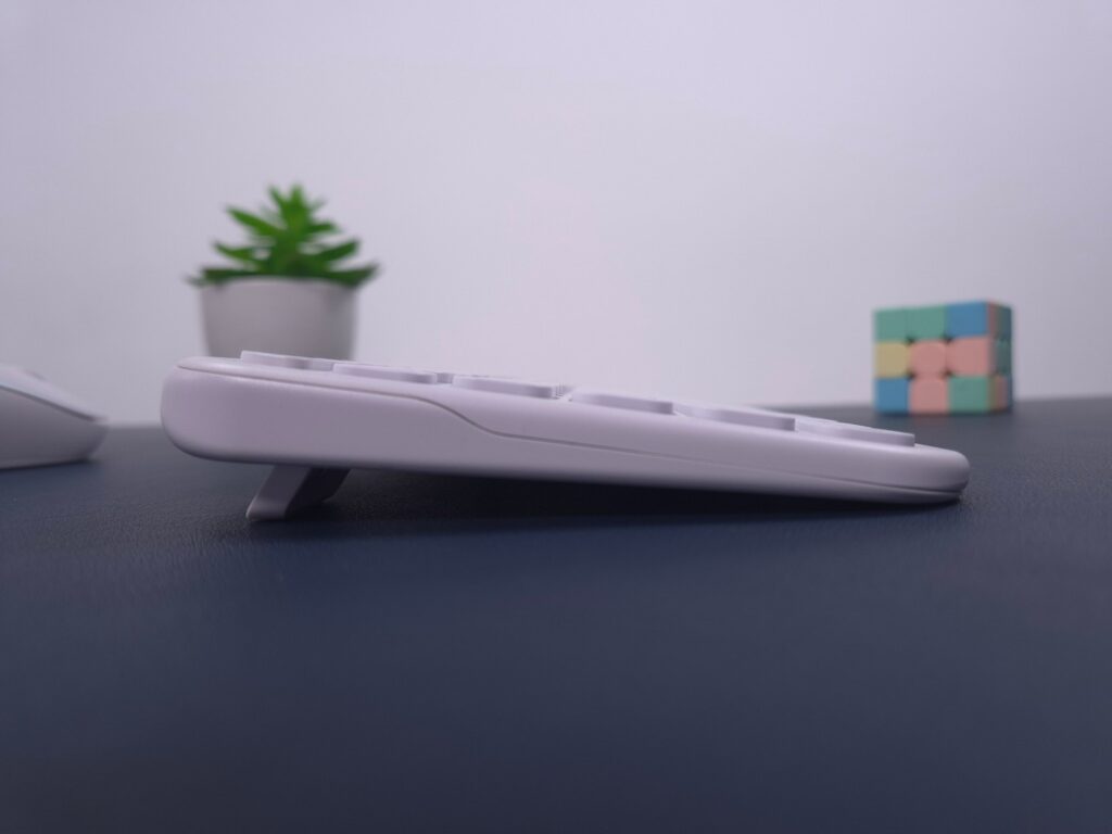 ASUS Marshmallow Keyboard KW100 White Review 4