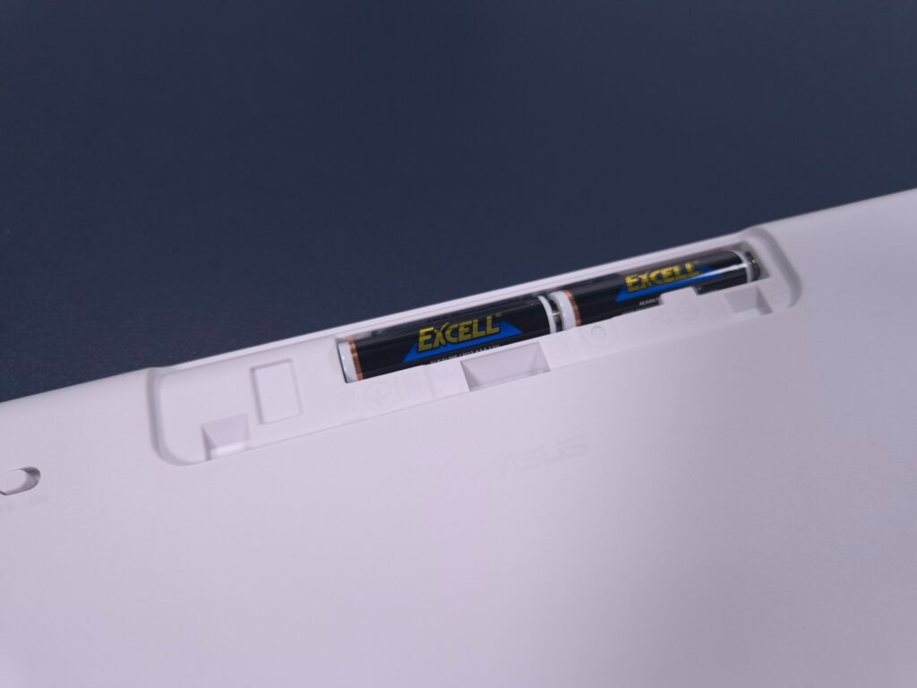 ASUS Marshmallow Keyboard KW100 White Review 2