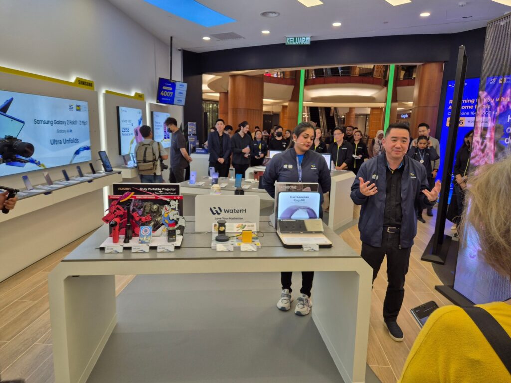 CelcomDigi Store Life Opening