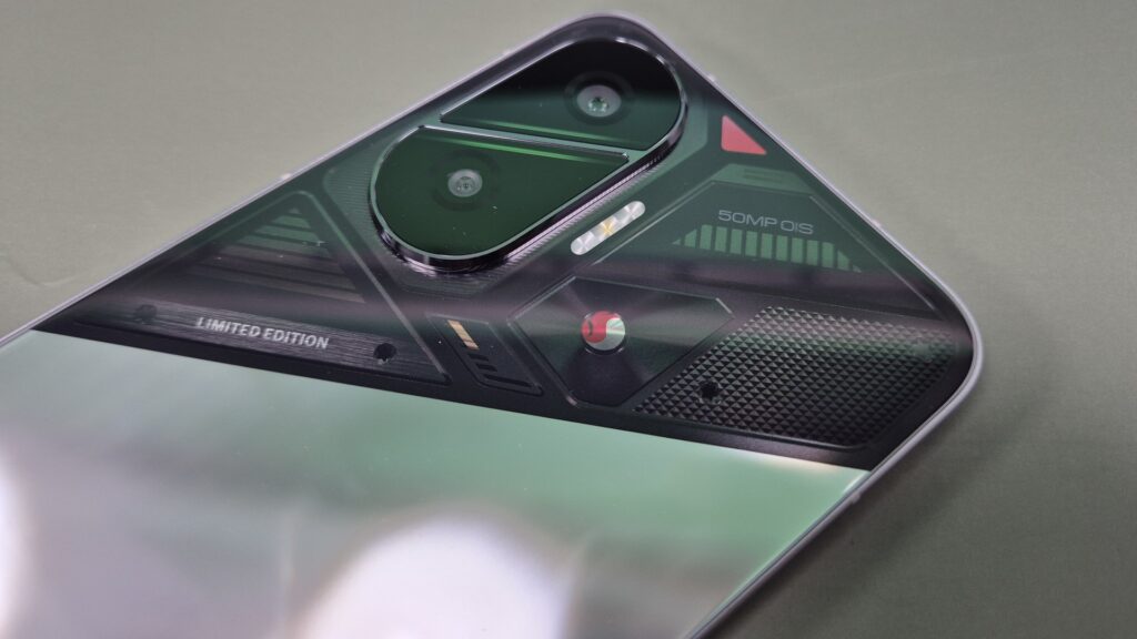 POCO F7 Camera