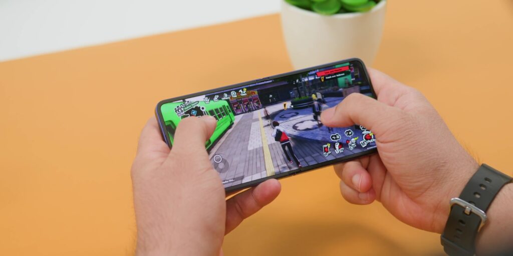 Samsung Galaxy Z Flip7 After 2 Weeks: Finally the Foldable Worth Switching To? 36 5.2 persona gameplay