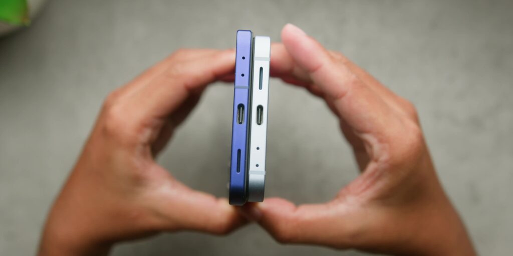 Samsung Galaxy Z Flip7 After 2 Weeks: Finally the Foldable Worth Switching To? 16 2.5 1mm thinner