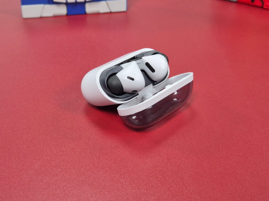 Samsung Galaxy Buds3 FE Case Open 1