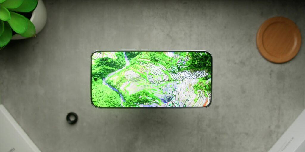 2.2 thinner bezel
