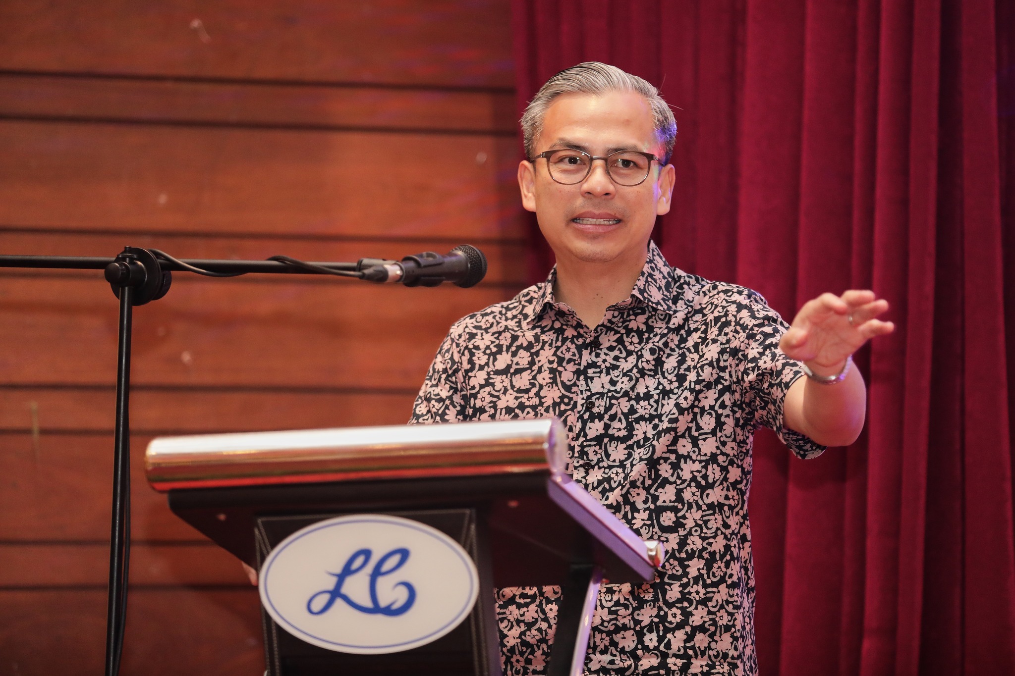 Malaysia Proposes Raising Social Media Age Limit to 16 Amidst Online Safety Concerns 1 Datuk Fahmi Fadzil