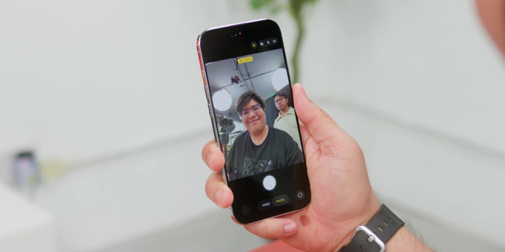 iPhone Air Review: When Less is MORE? 33 5.4 center stage