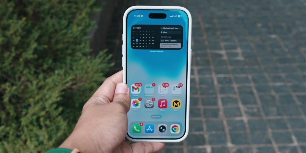 iPhone Air Review: When Less is MORE? 15 2.7 visible outdoors