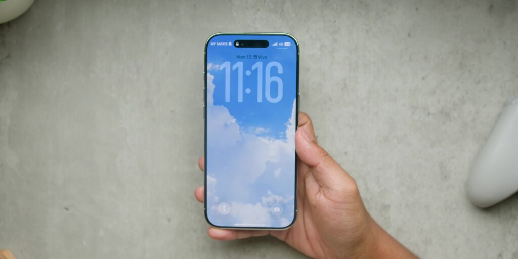 iPhone Air Review: When Less is MORE? 10 2.2 anti coating